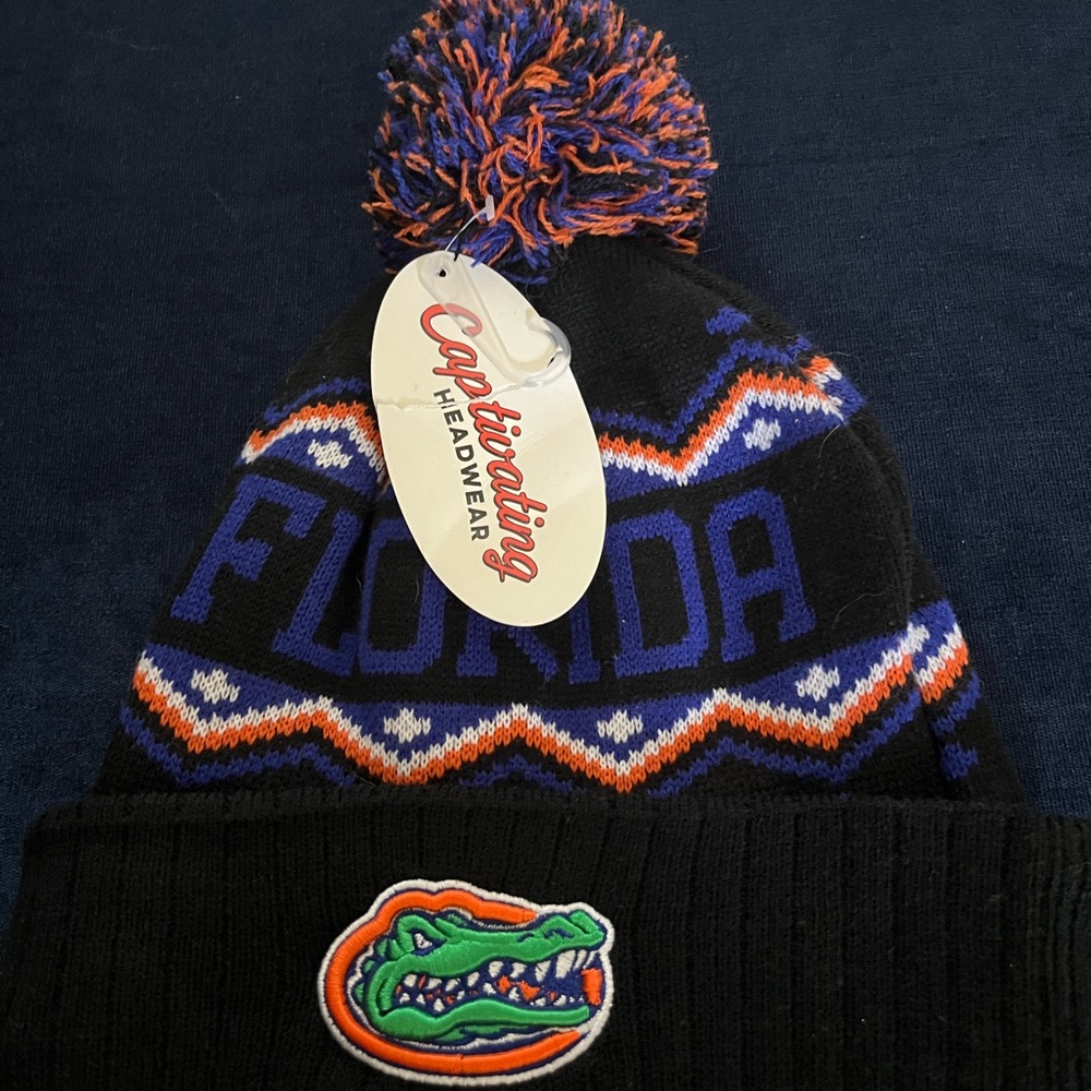 NWT Florida Gator Knit Hat by Captivating Headwear